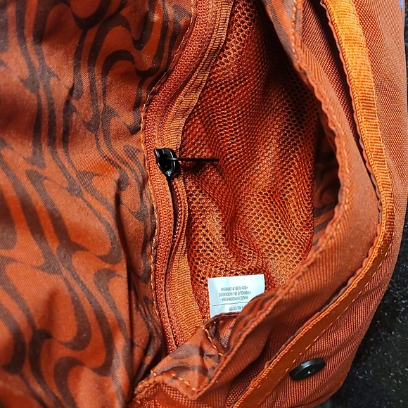 Nike Crossbody Bag - Picture 6 of 8